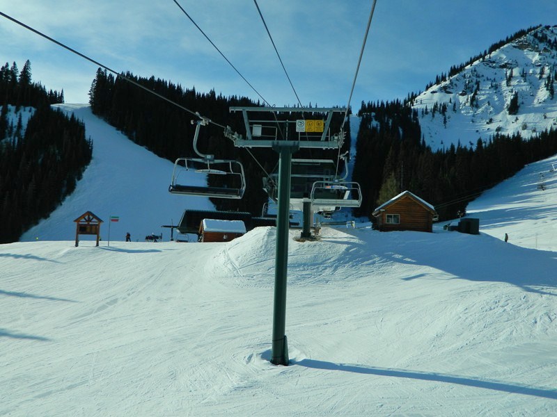 Télésiège débrayable 6 places (TSD6) Chinook Express www.remontees